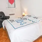 Appartement d\'une chambre a Frejus a 300 m de la plage avec vue sur la ville piscine partagee et balcon