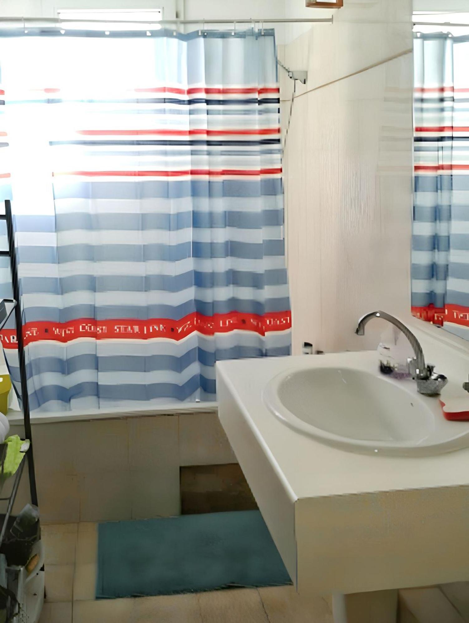 Appartement D'une A A 300 M De La Avec Vue Sur La Piscine Partagee Et Balcon